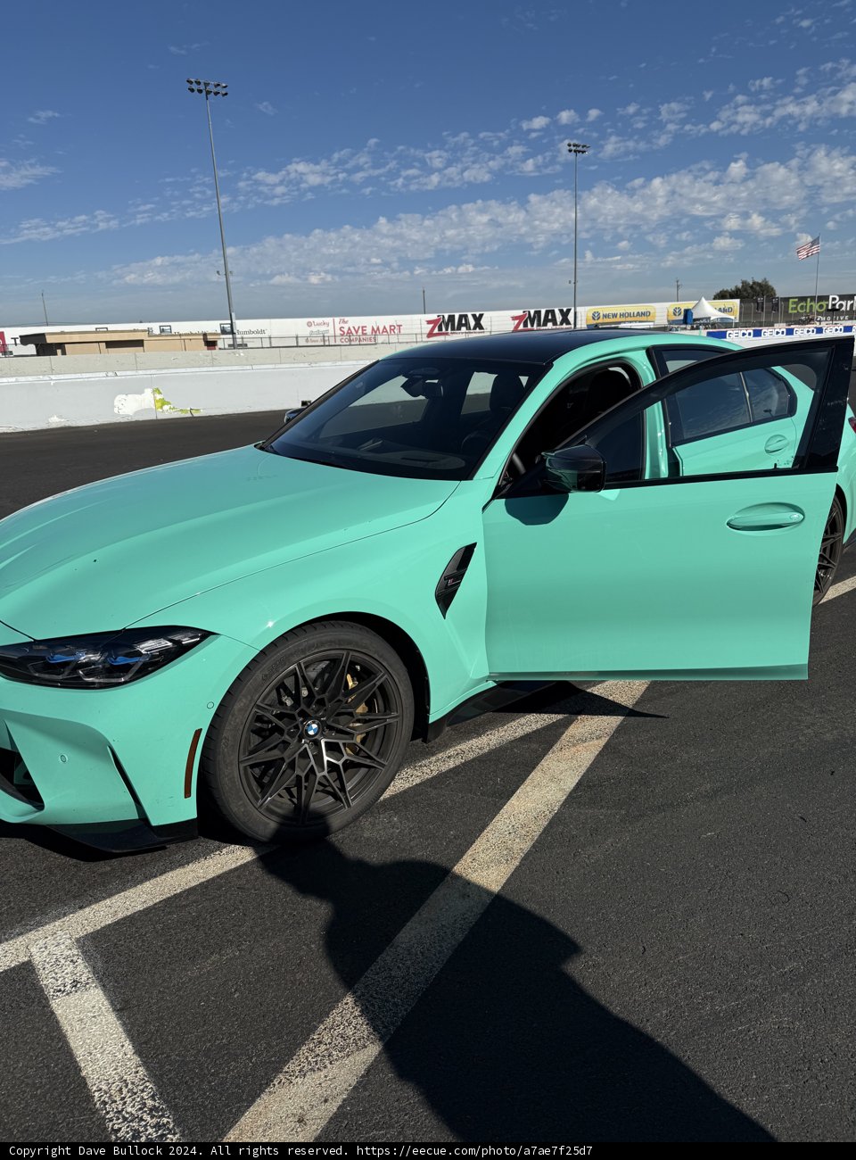 Sporty Elegance in Mint