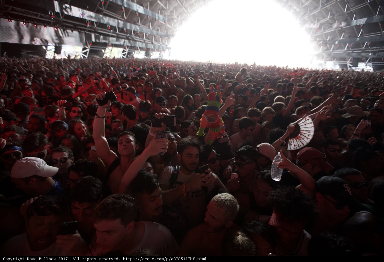 Coachella 2017: Hands Up!