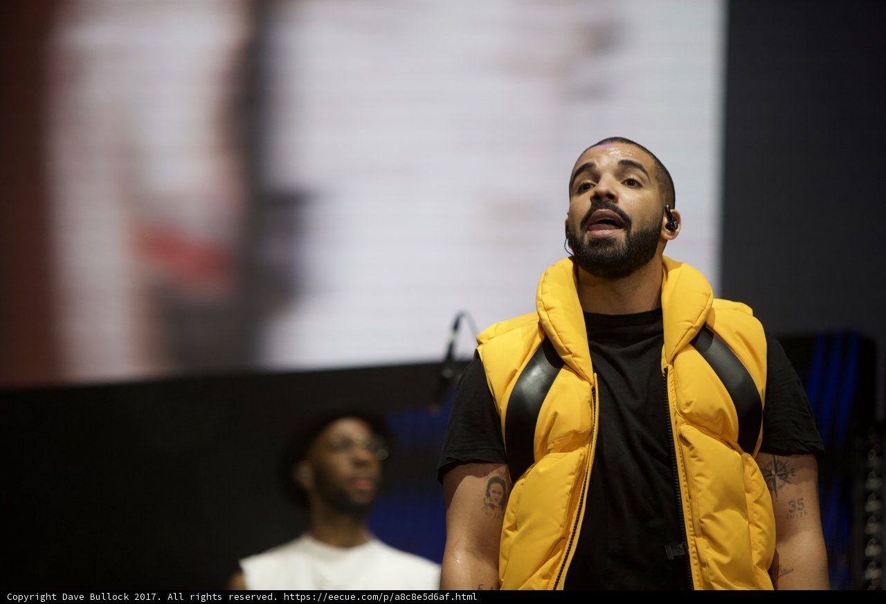 Drake Rocks a Lifejacket Vest During Summer Jam Performance