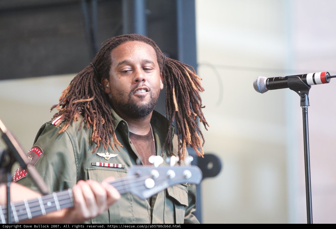 Grand Performance by Dreadlocked Guitarist