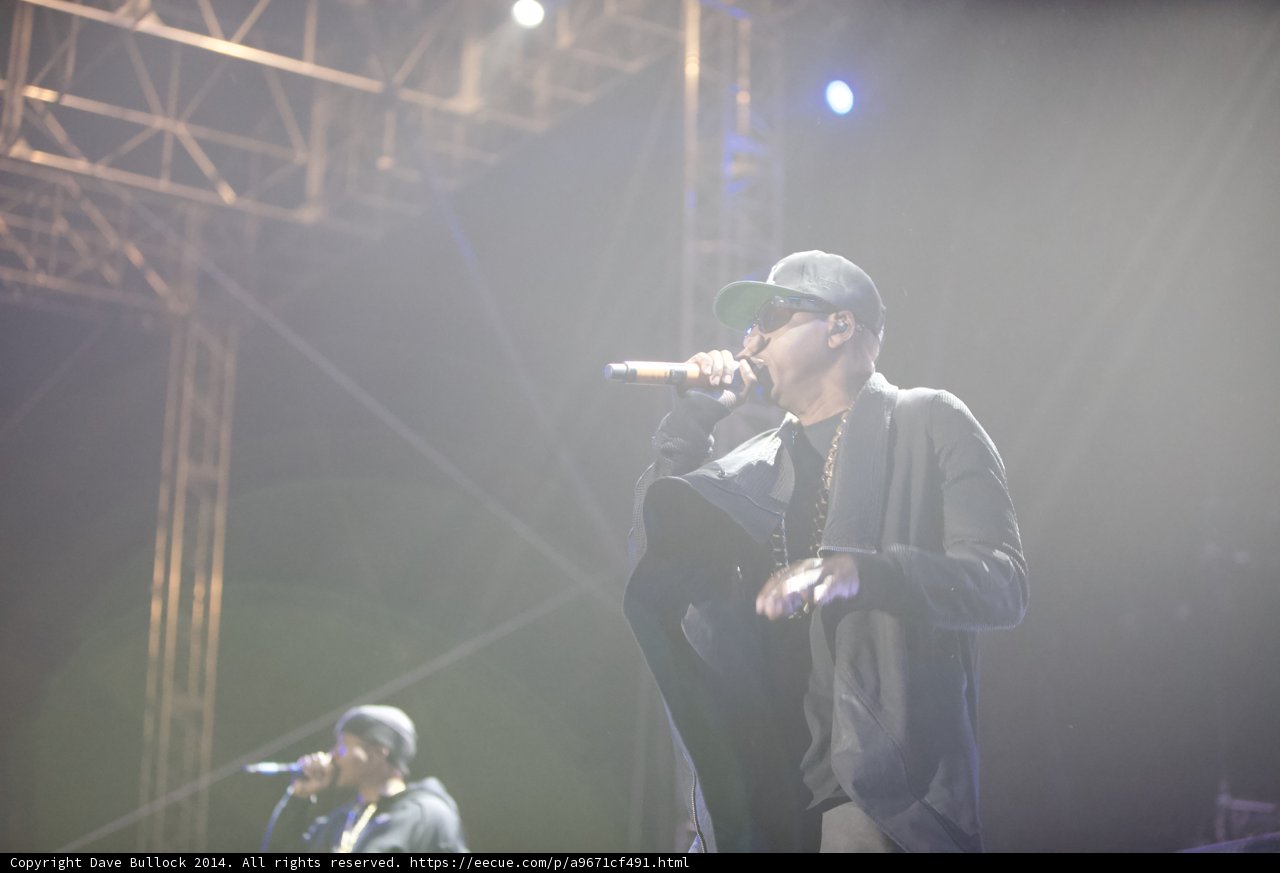 The Entertainer Takes the Stage