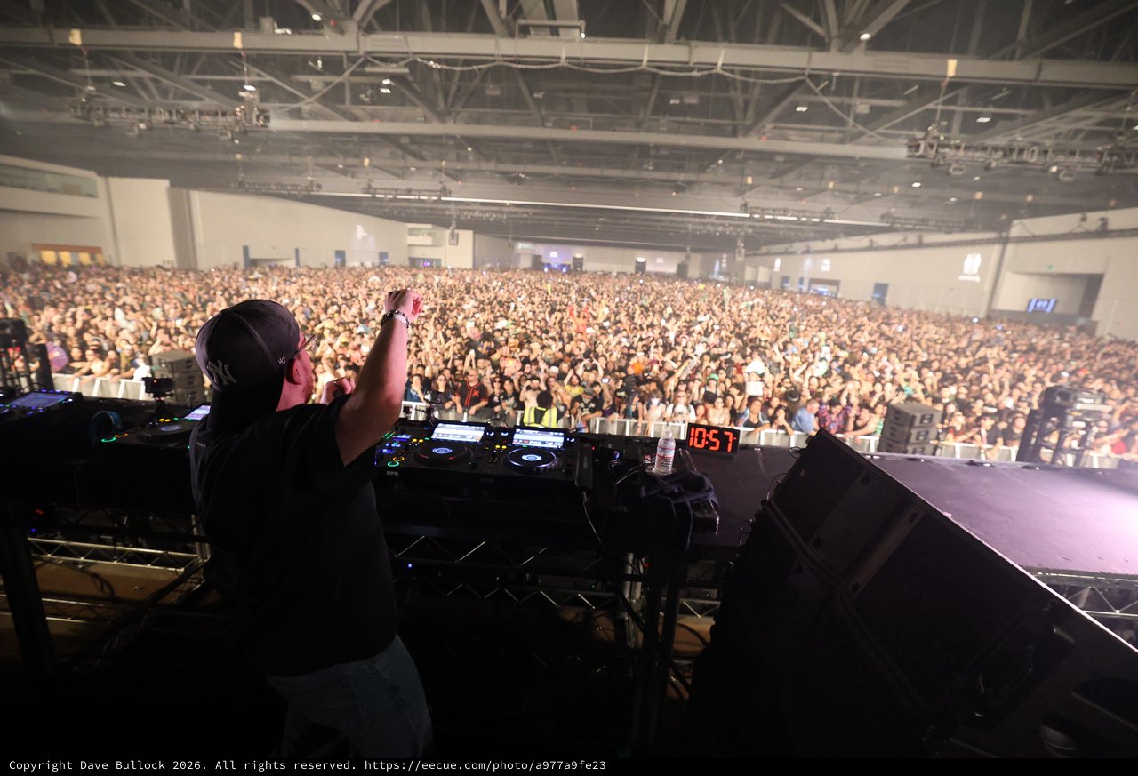 DJ Commands Massive Crowd at Wobbleland 2026