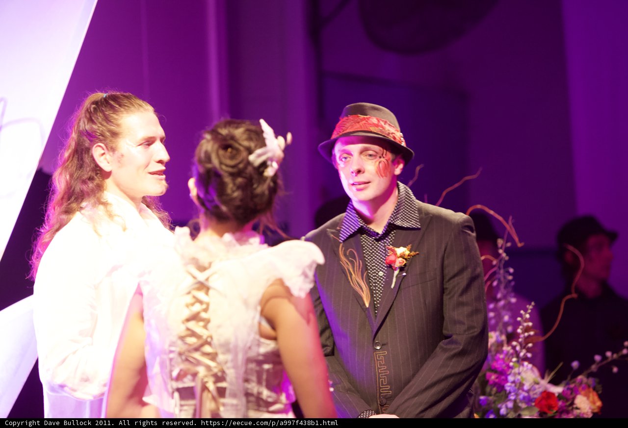 A blooming love at Wickstrom Wedding