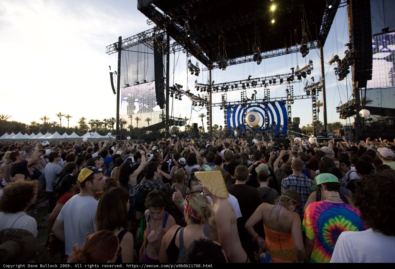 Rhythmic Melodies Echoed in a Sea of Faces