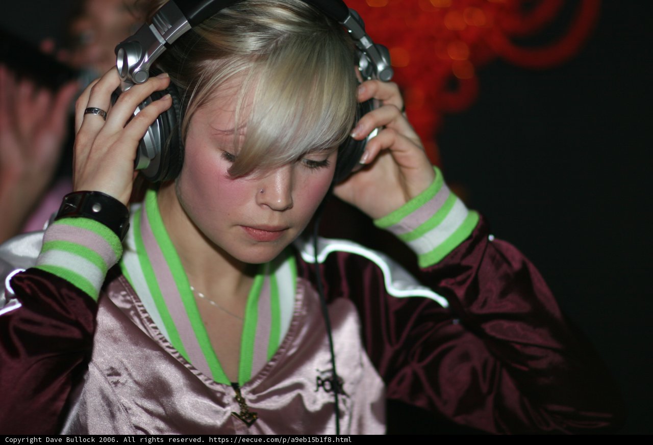 B.Traits Drowned in Sound