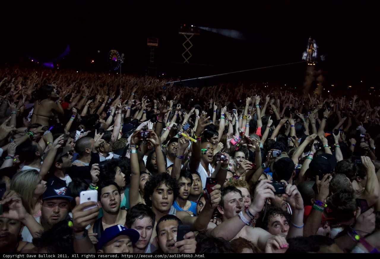 Coachella 2011 Crowd Goes Wild