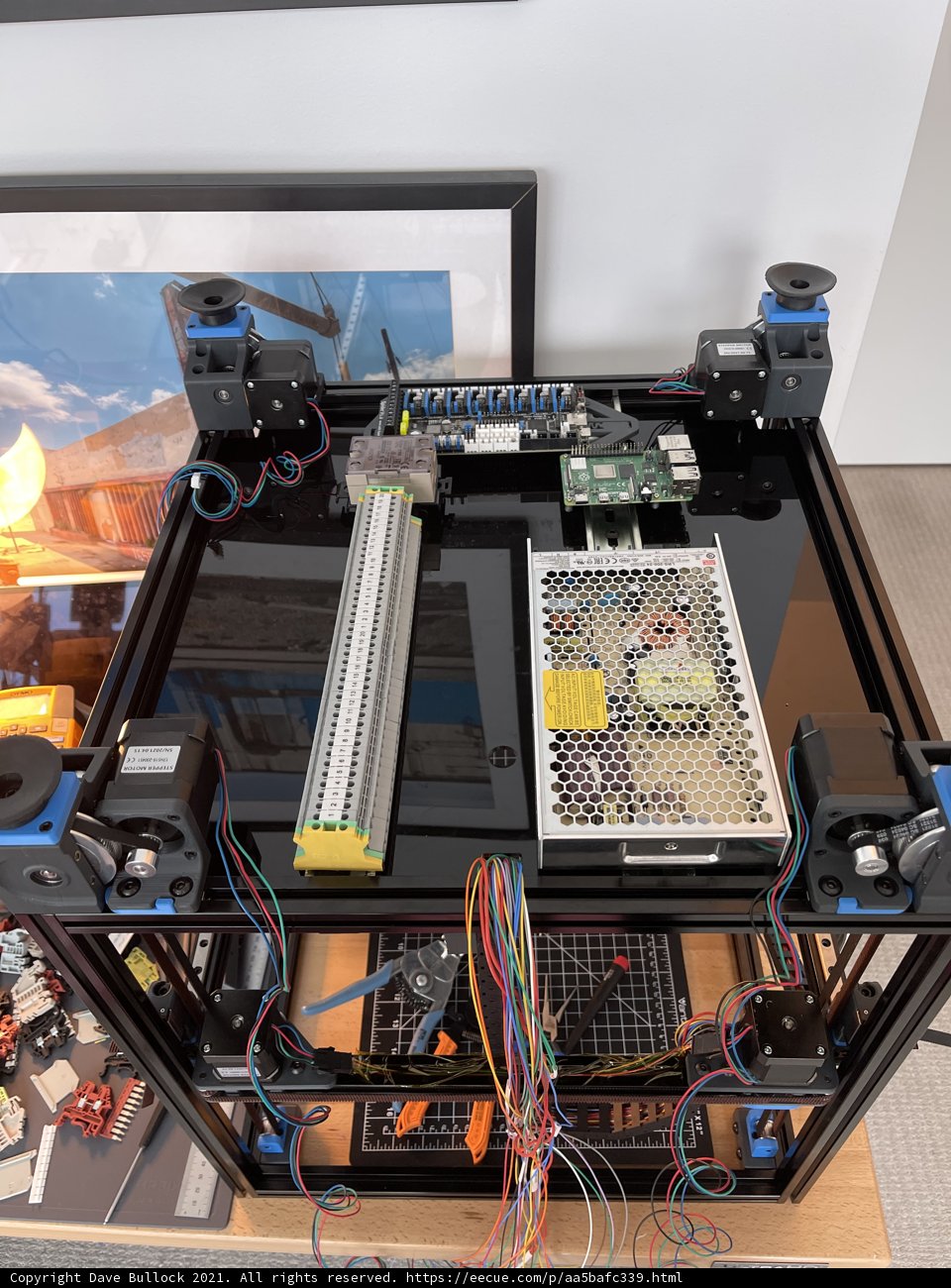 Cutting-Edge 3D Printer and Electronic Components