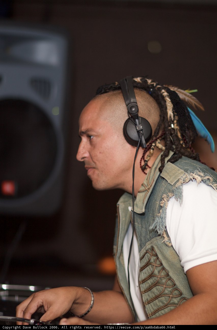 White Vest, Fingers Tapping Beats
