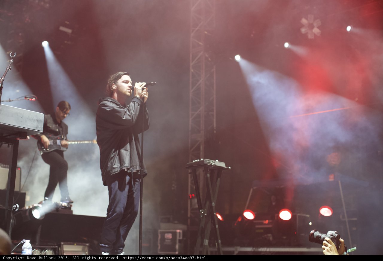 Singer Handheld Mic Profile