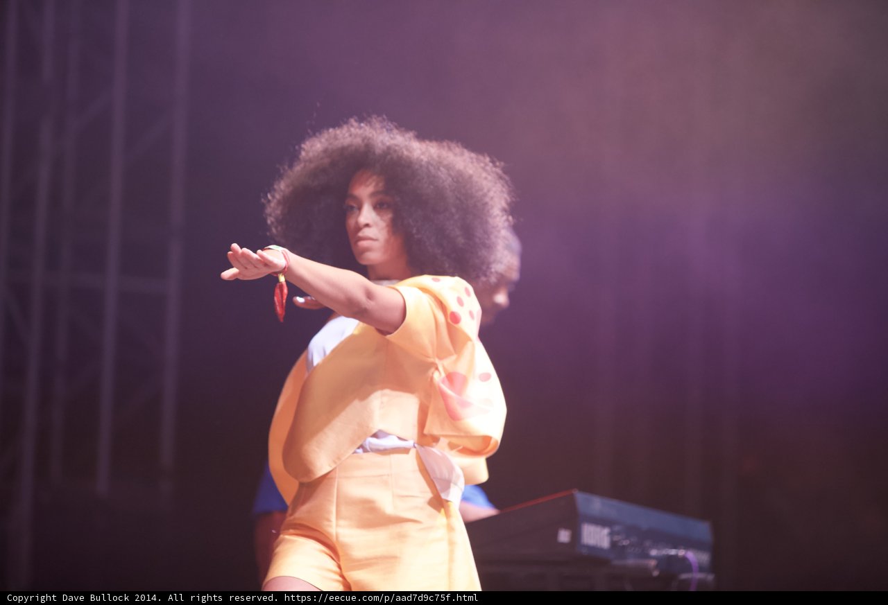 Solange Shines on Stage with Afro Dancing