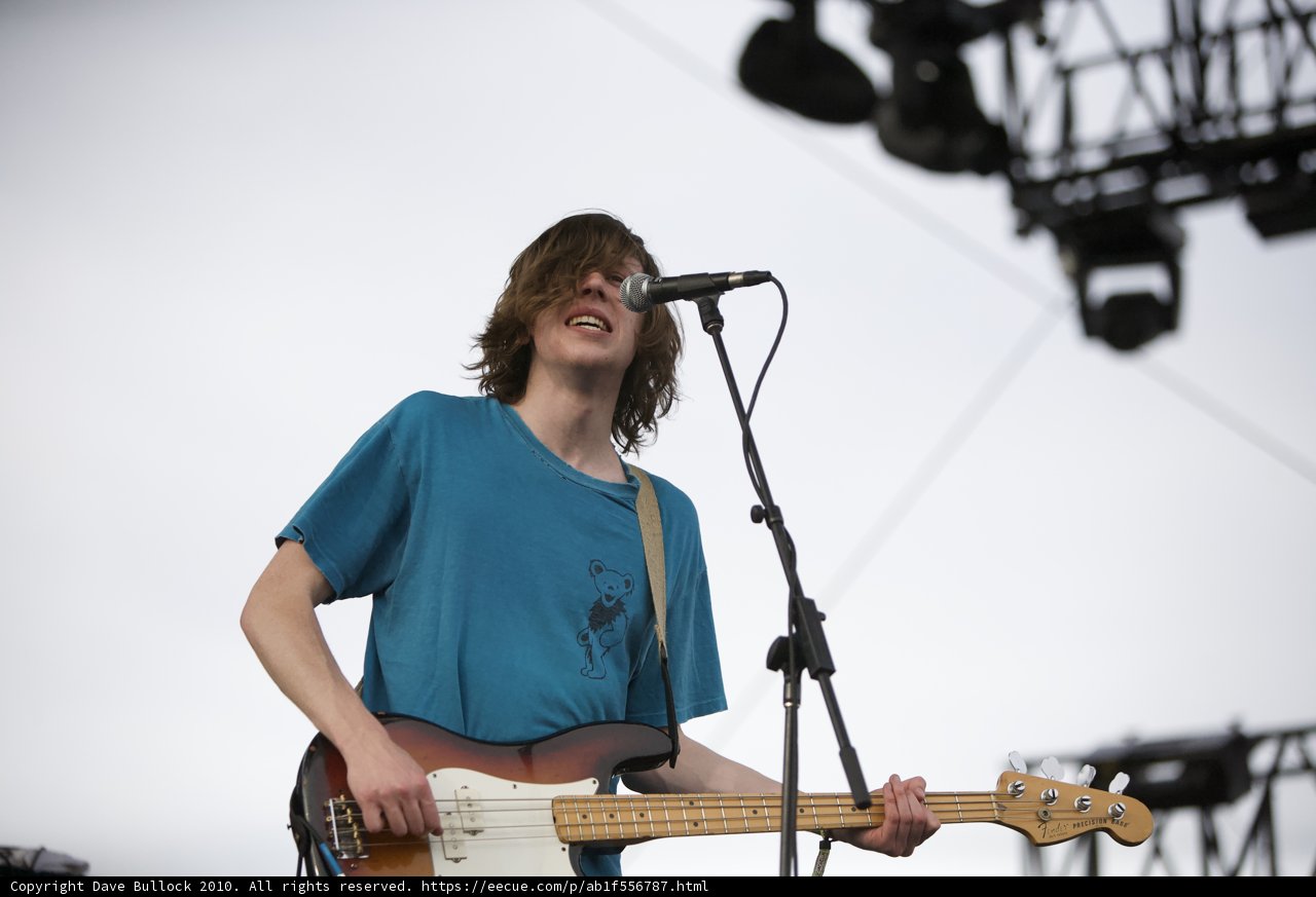 Bass-ing it up on Coachella Saturday