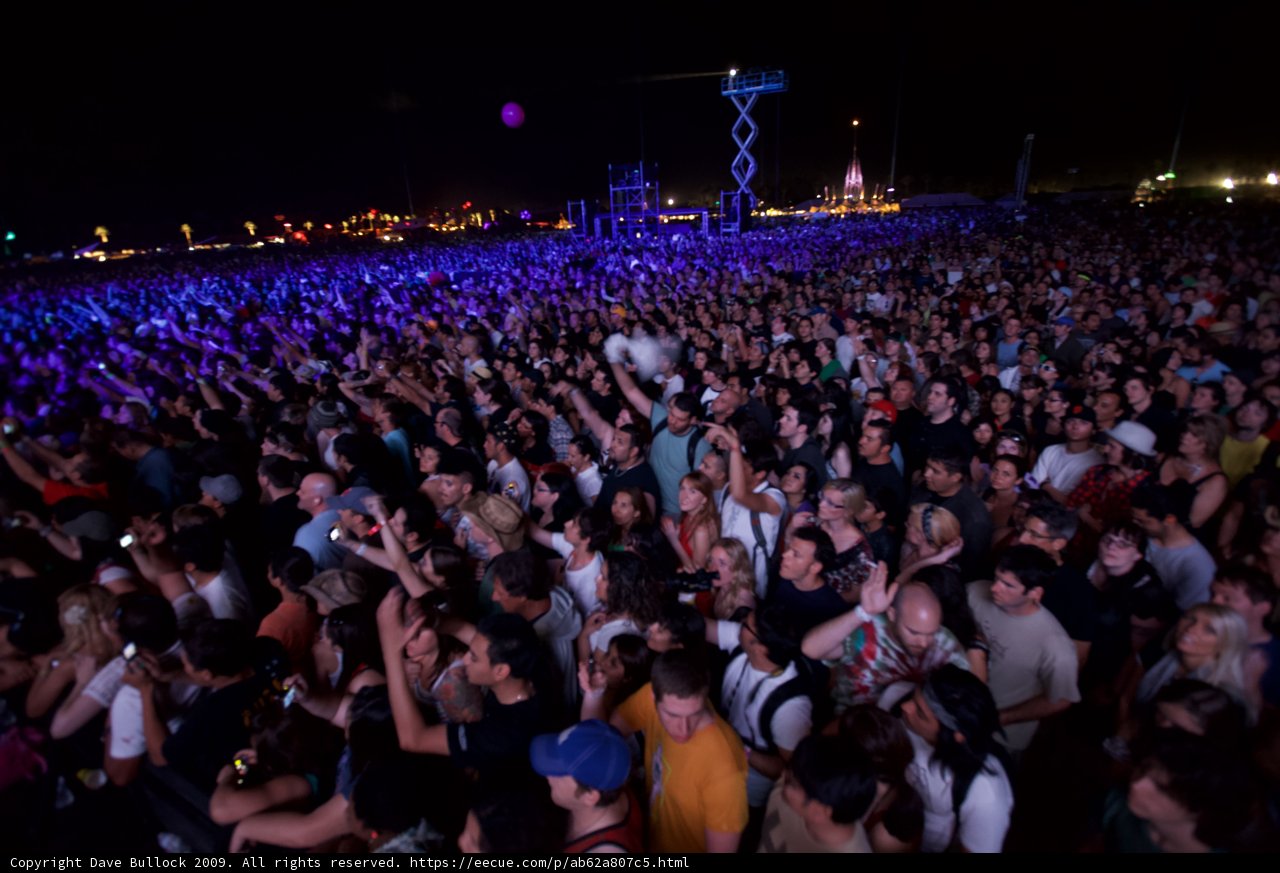 Coachella 2009: Nighttime Concert Crowd