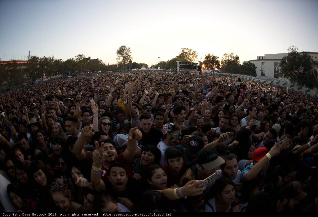 Final Crowd Panorama