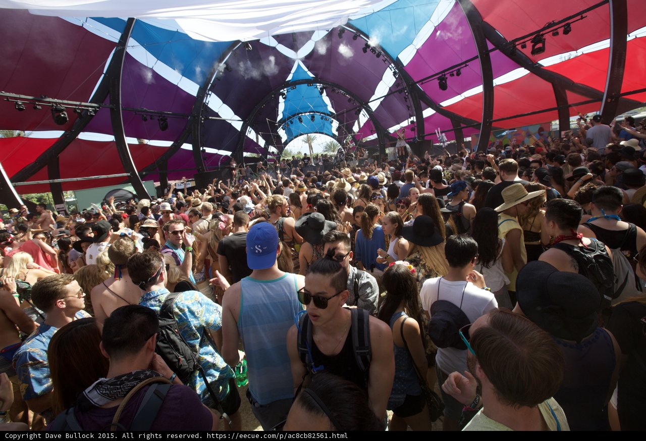 Coachella 2015: A Sea of Sunglasses