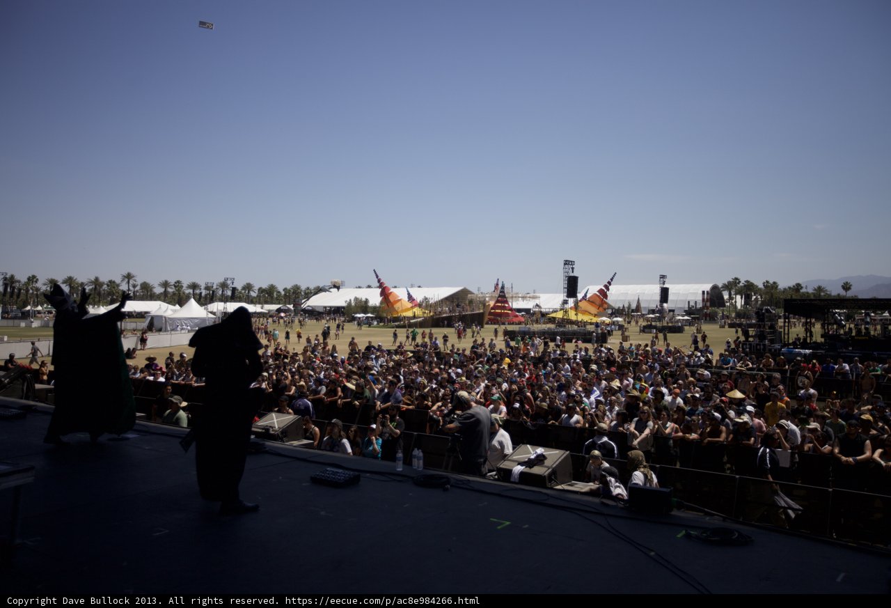 Concertgoers Flock to Coachella