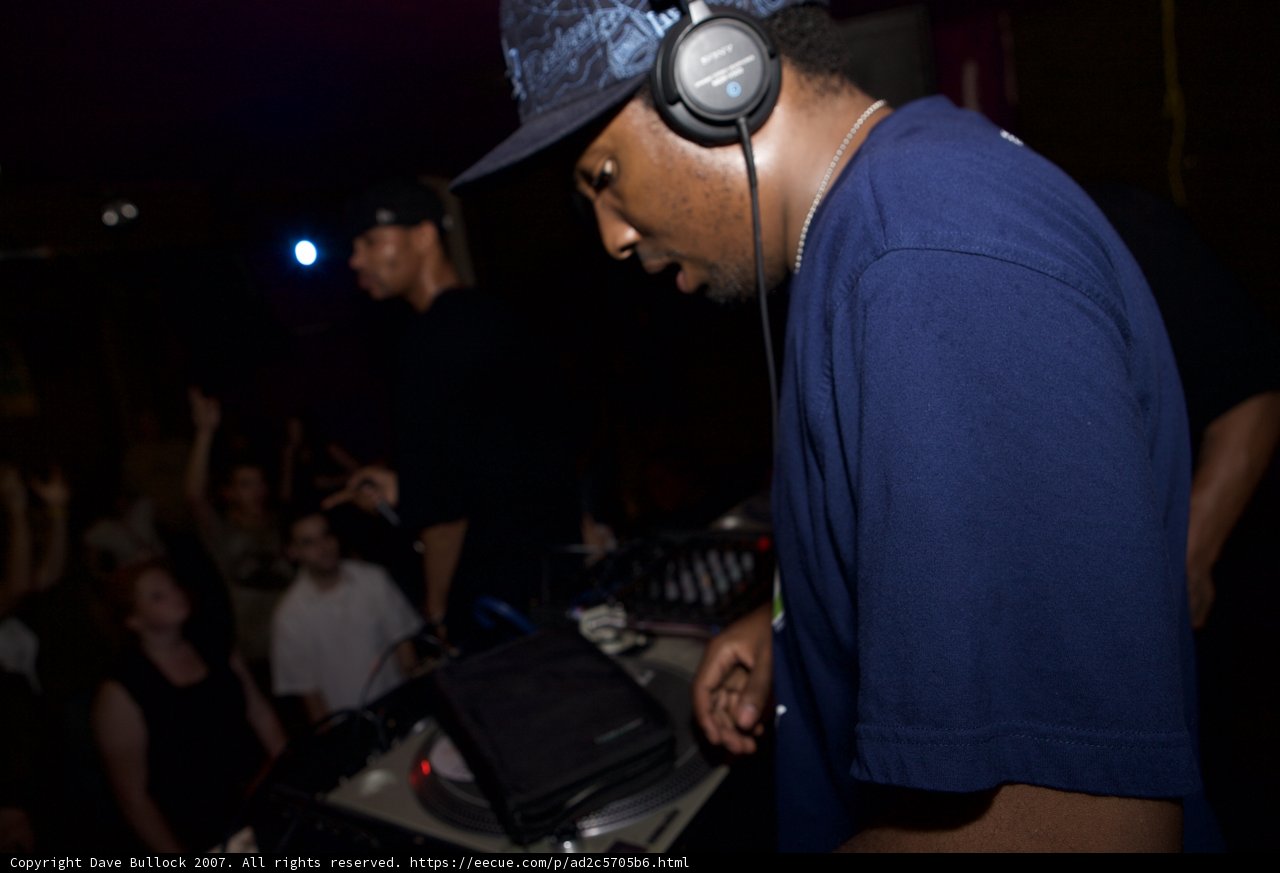 Head-boppin' Deejay