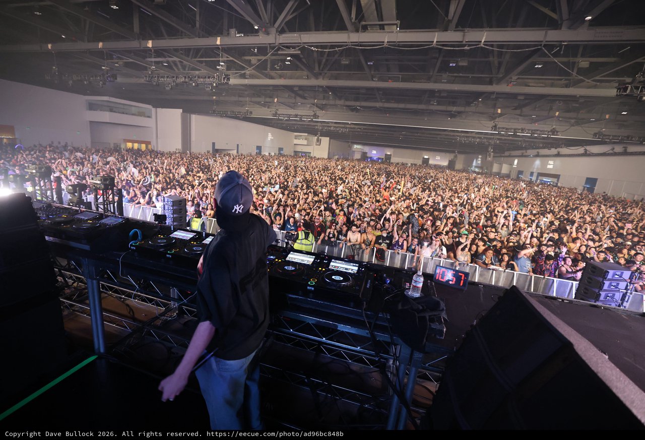 DJ Commands Massive Indoor Festival Crowd at Wobbleland