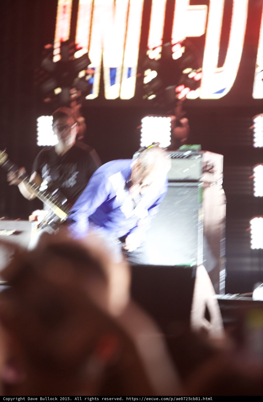 Morrissey Heavy Motion Blur Bowing Blue Shirt Bassist LED Panels UNITED Screen Crowd