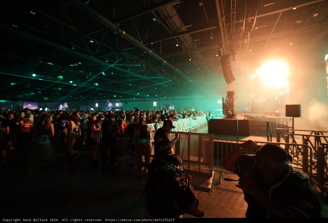 Massive Crowd Surges at Wobbleland 2026 Festival