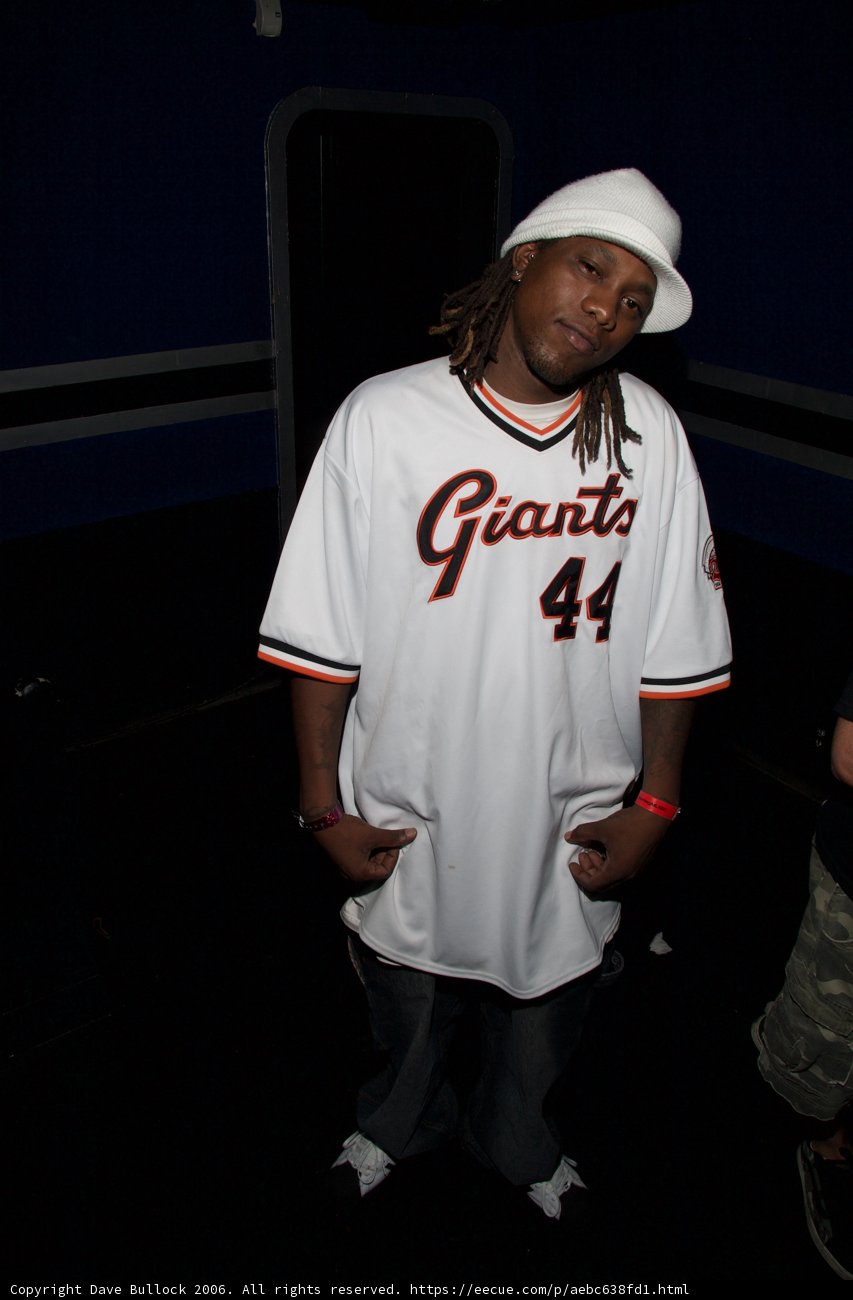 Giants Fan Rocks the Jersey