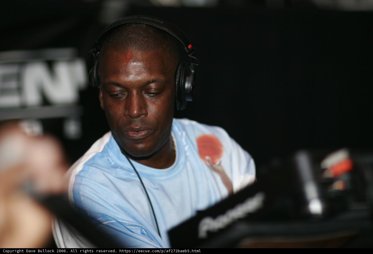 Grooving with Headphones