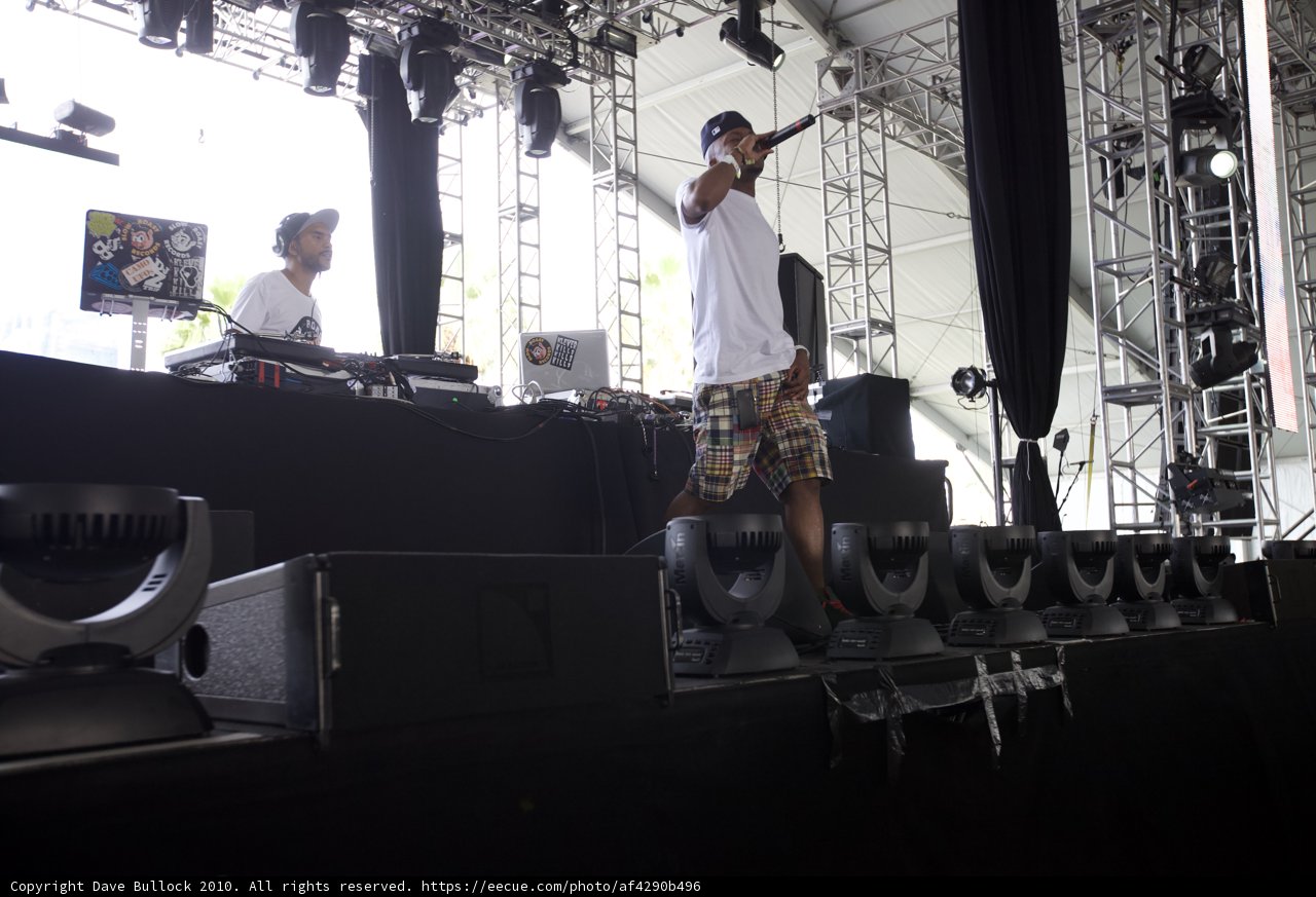 Craze Takes Center Stage