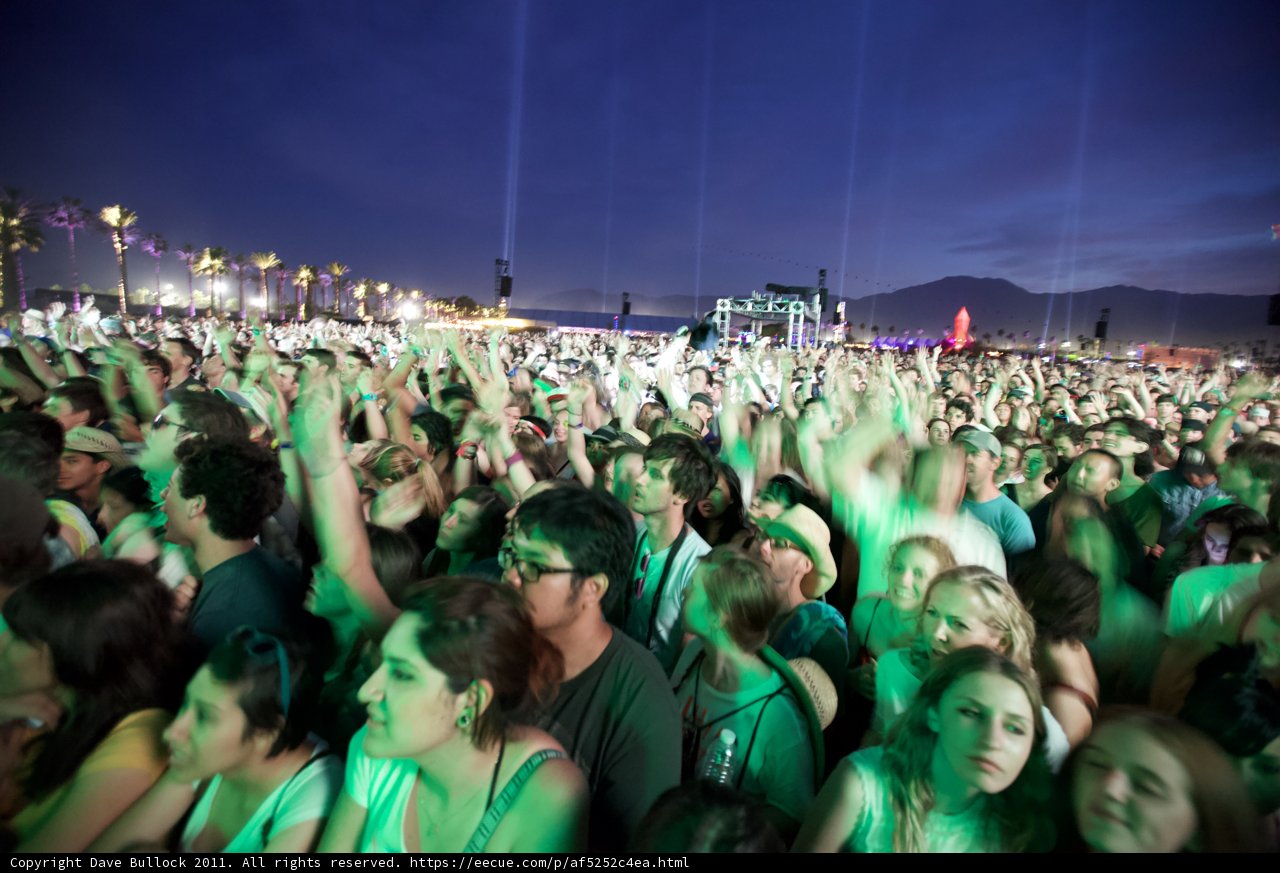 Coachella 2011 Sunday Crowd