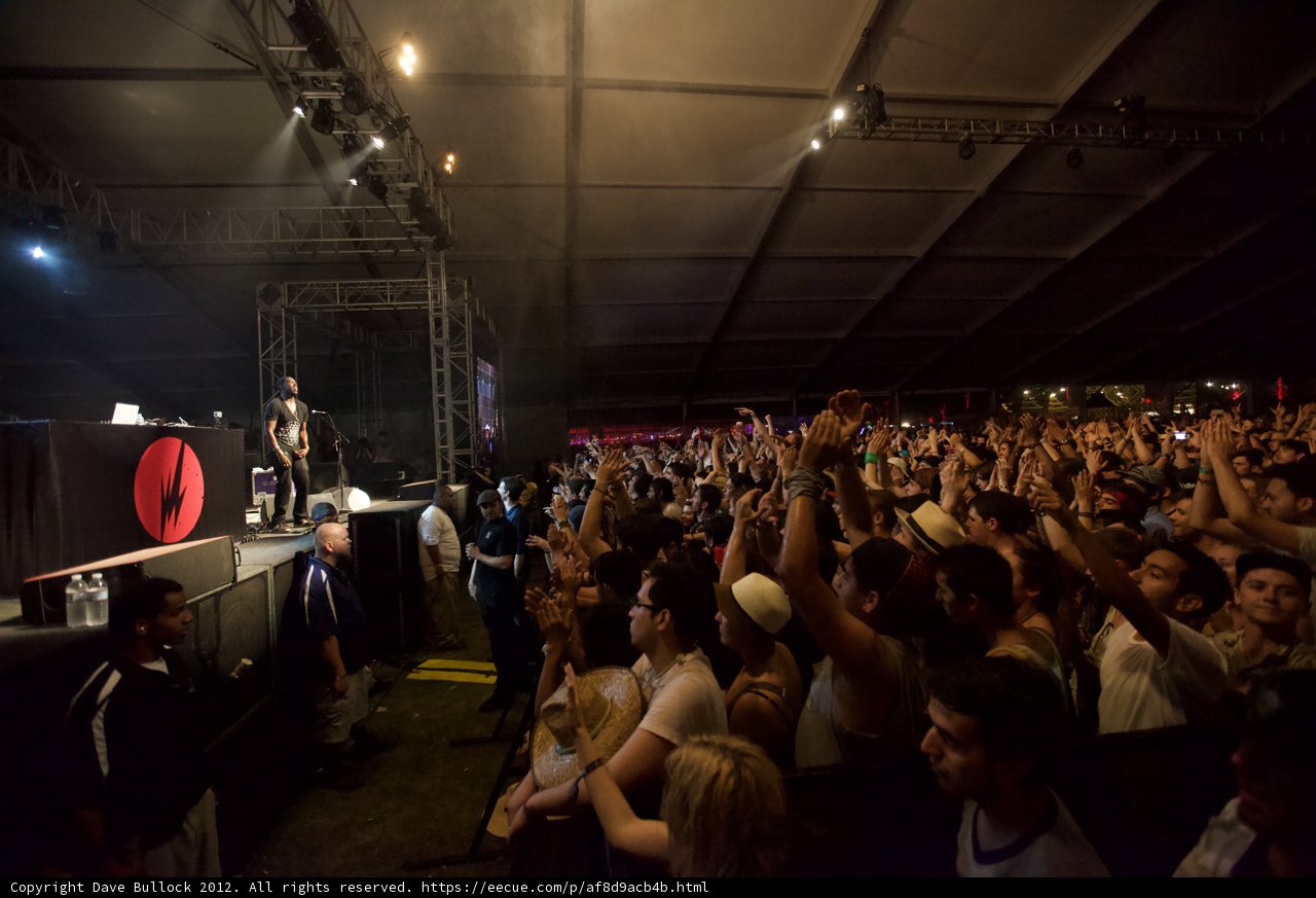 Flying Lotus Rocks the Crowd