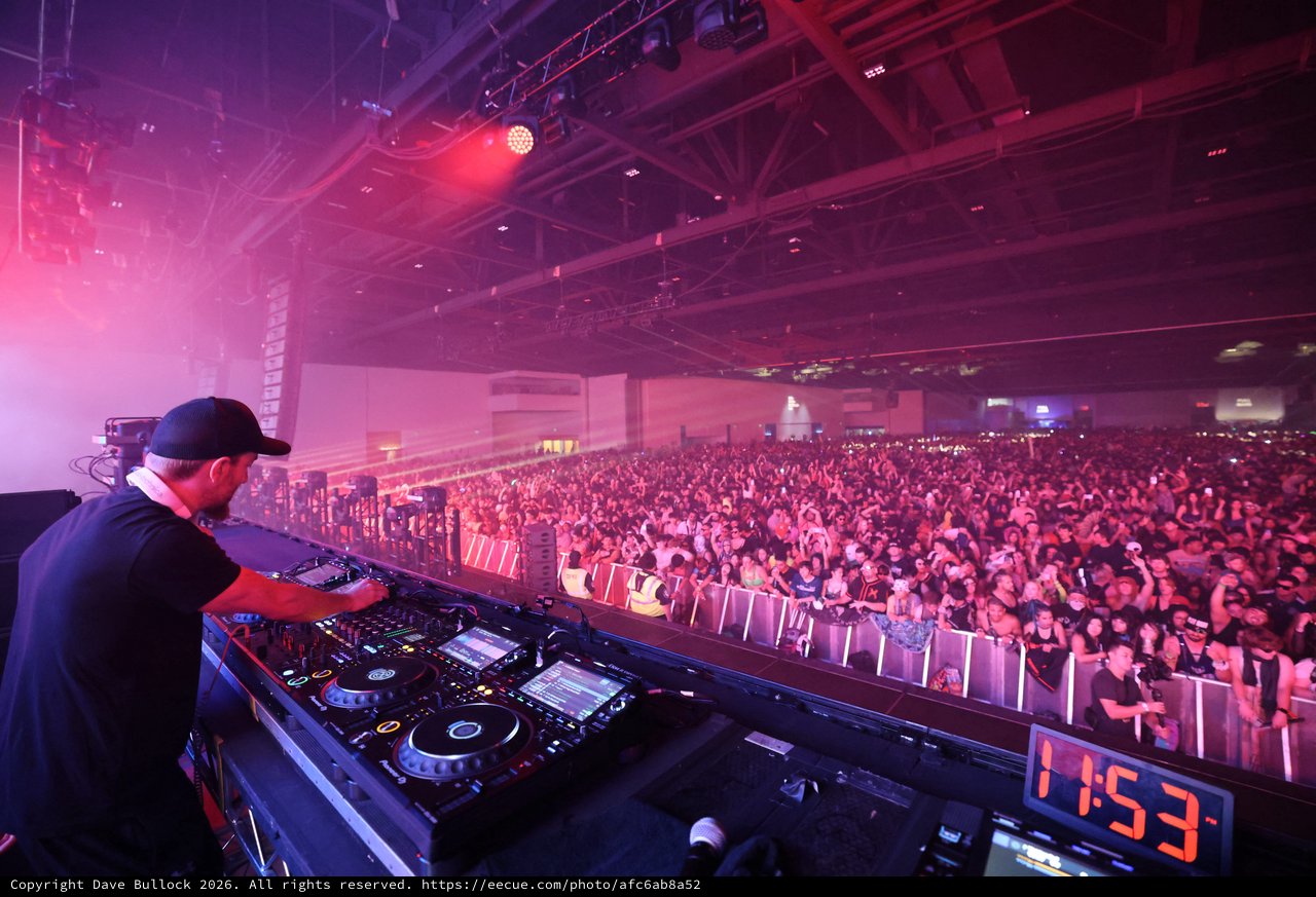 DJ Commands Massive Crowd at Wobbleland 2026