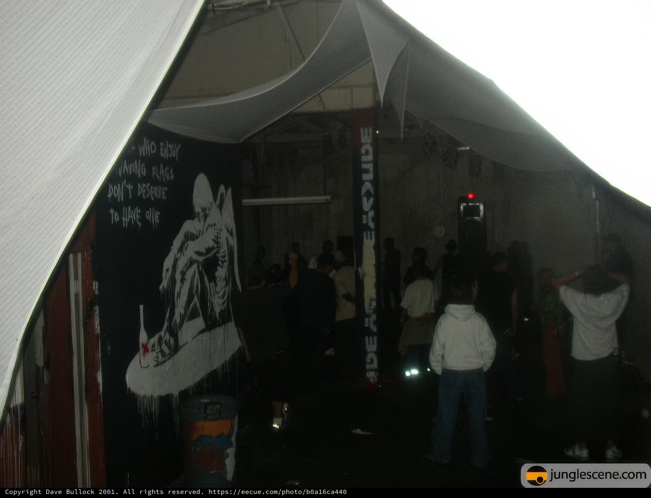 A Gathering in the Urban Shelter