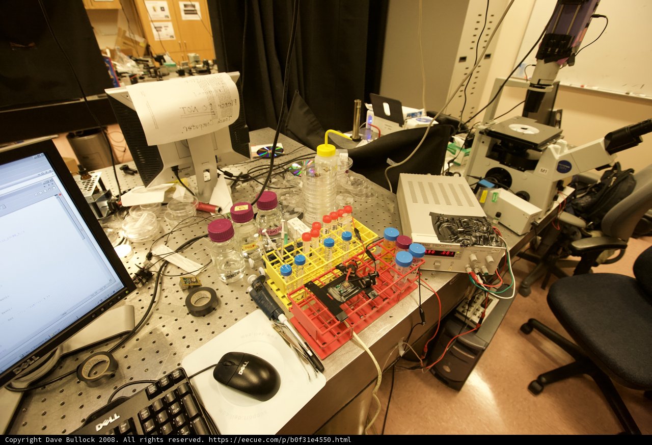 Caltech Laboratory Desk Setup