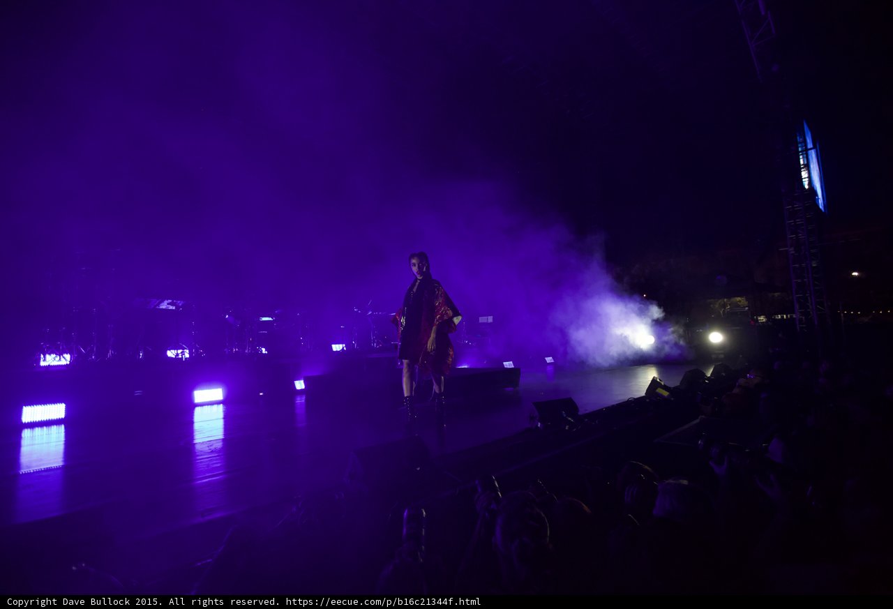 FKA twigs Wide Stage Purple Violet Lighting Red Brocade Kimono LED Reflections Band Haze
