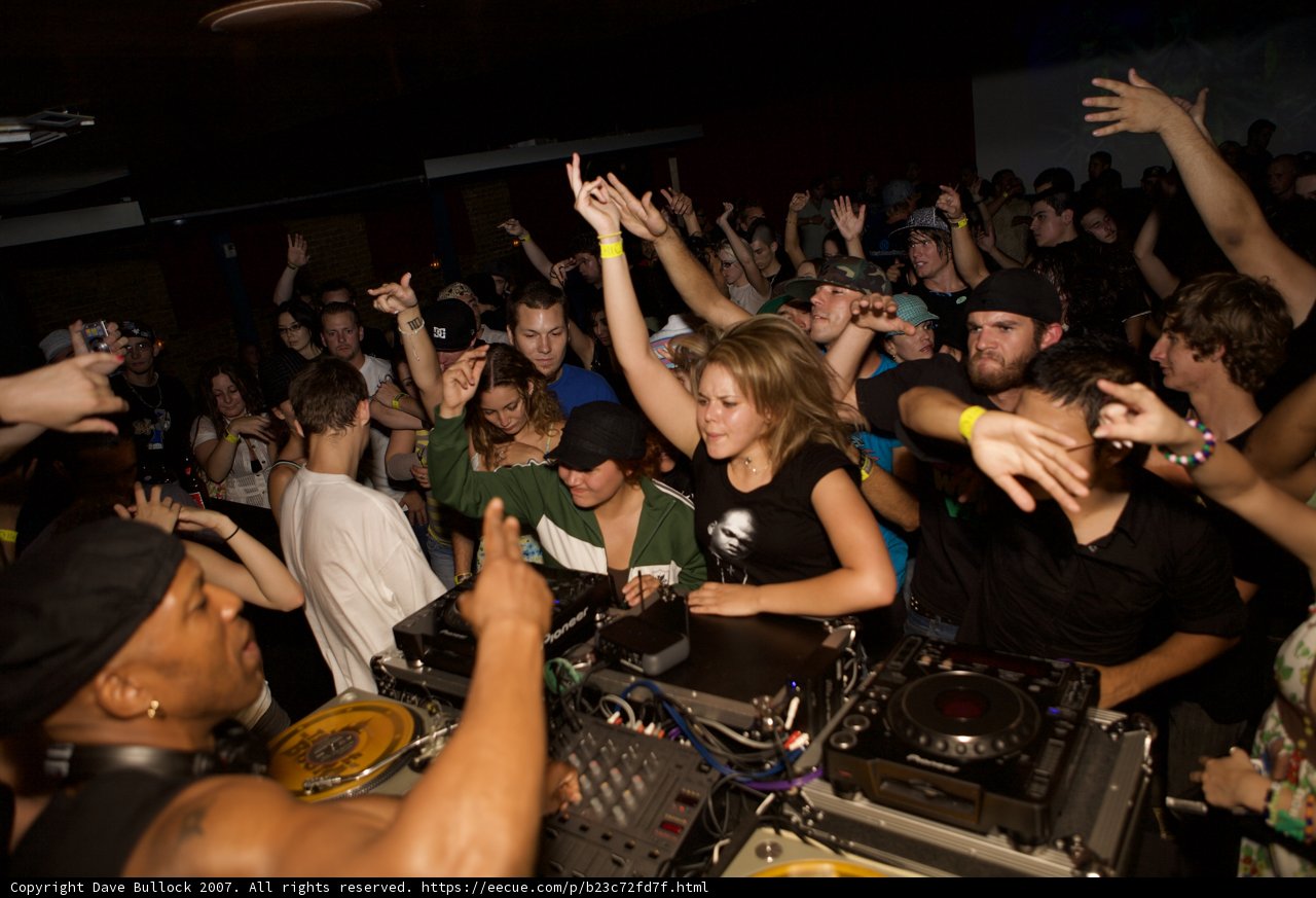 Clubbing with the Urban Crowd