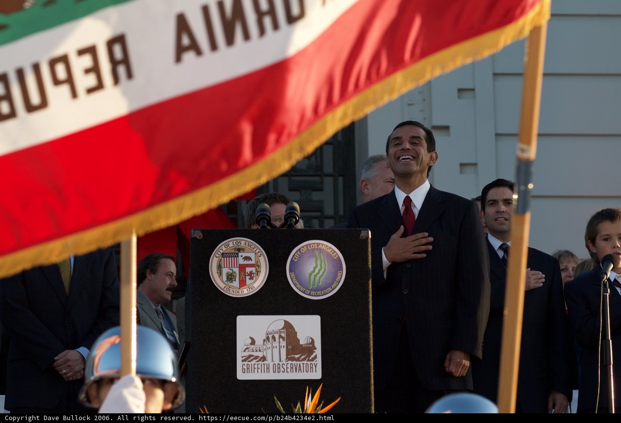 Antonio Villaraigosa addresses a crowd