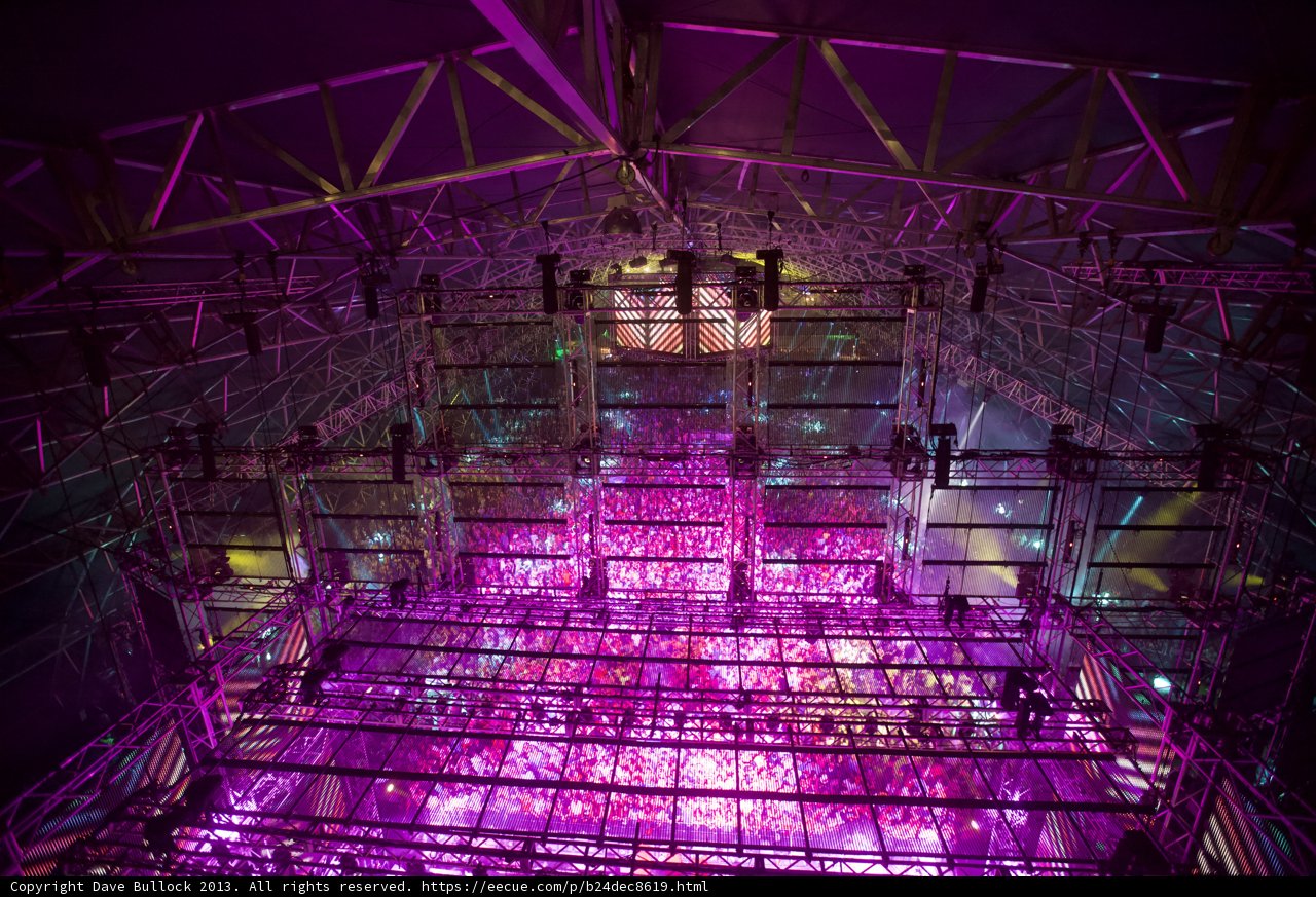 Illuminated Architecture: The Purple Stage