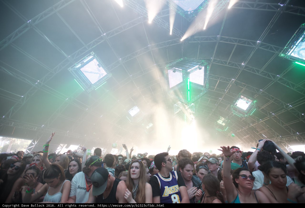 Coachella Concert-goers Crowd the Stage