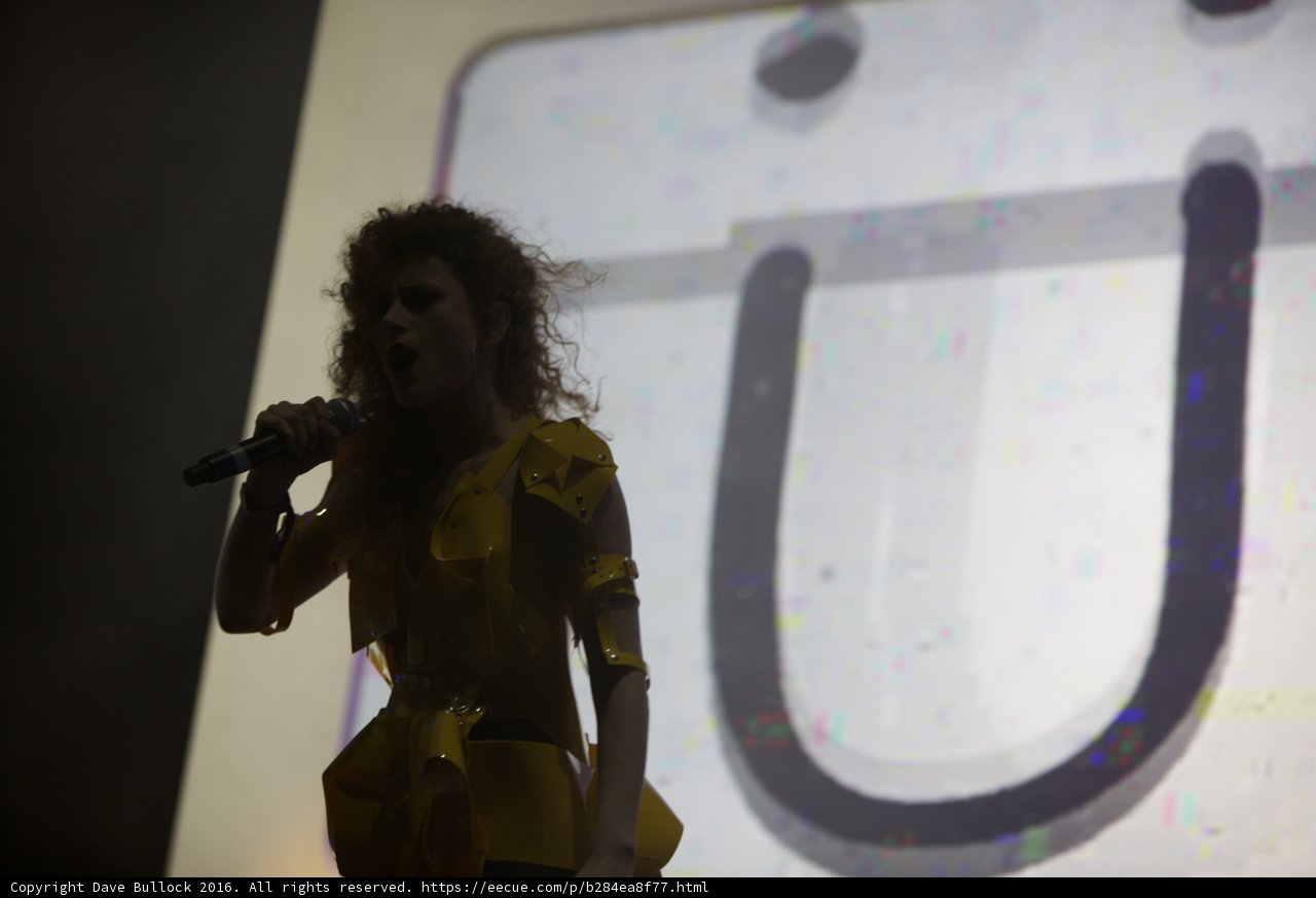 Kiesza's Electrifying Performance on the Coachella Stage