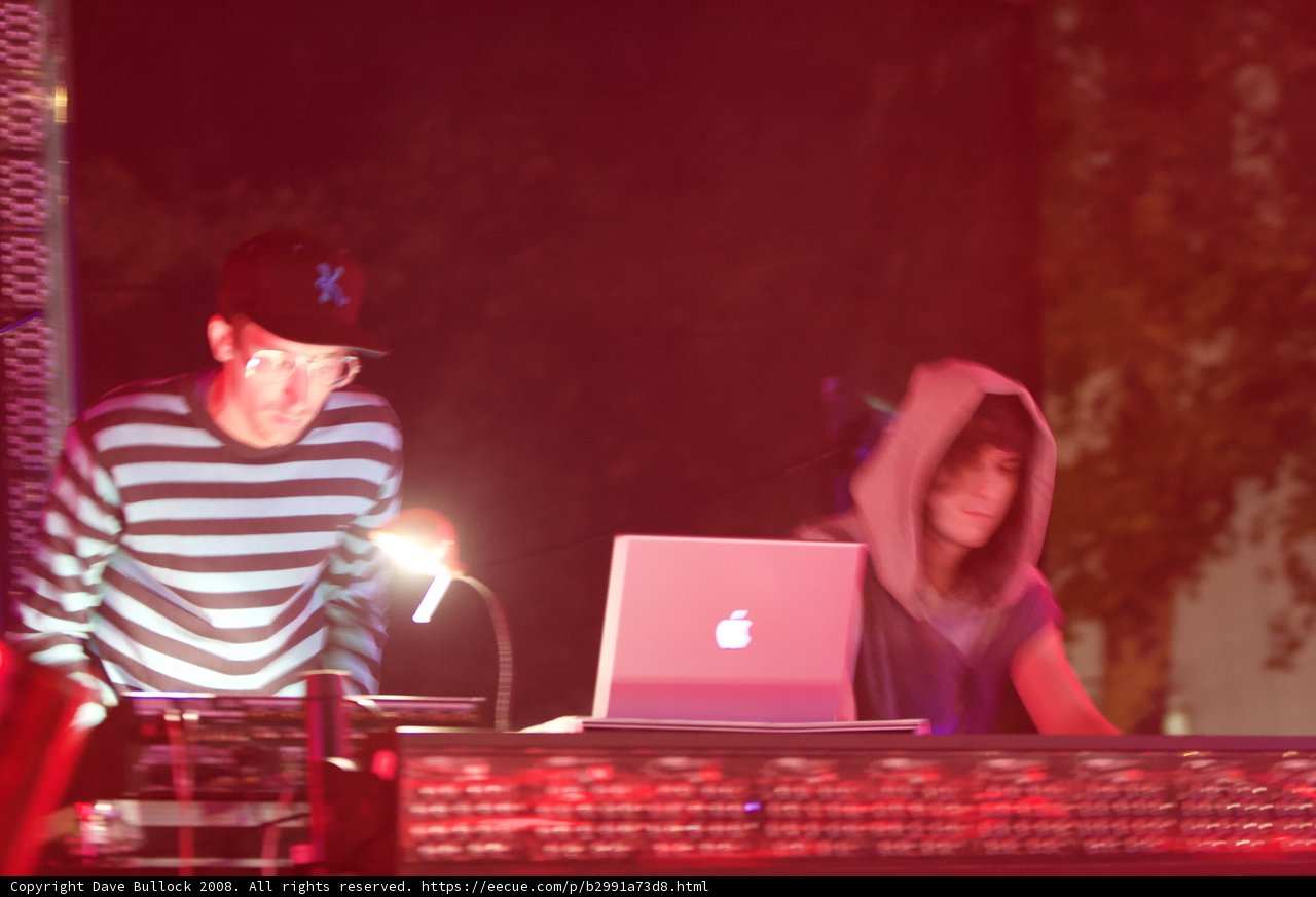 Laptop DJ Duo