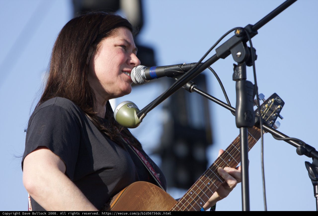 Kim Deal Serenades Coachella Crowd with Acoustic Guitar