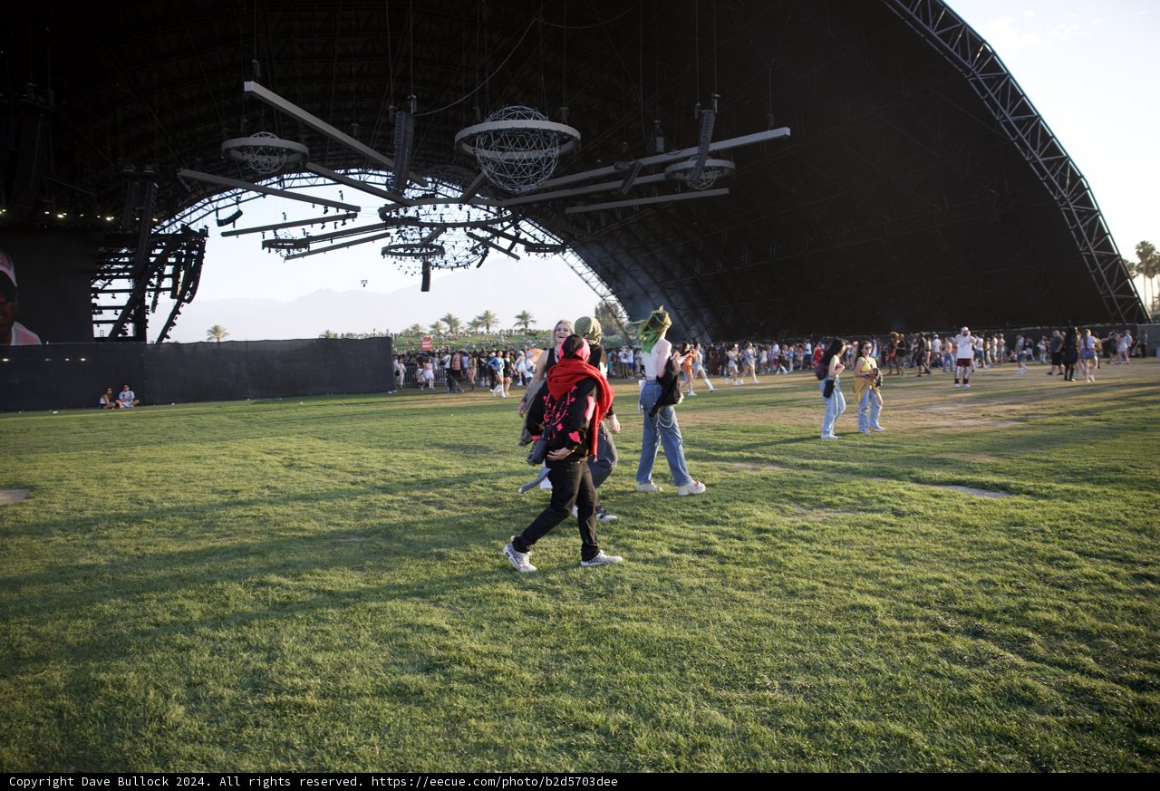 Festival Vibes: A Vibrant Day at Coachella 2024