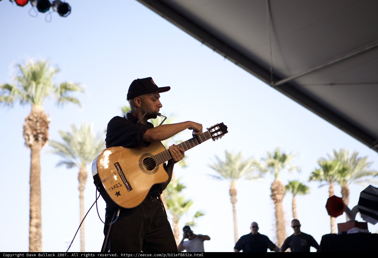 Tom Morello's Acoustic Performance at Coachella 2007