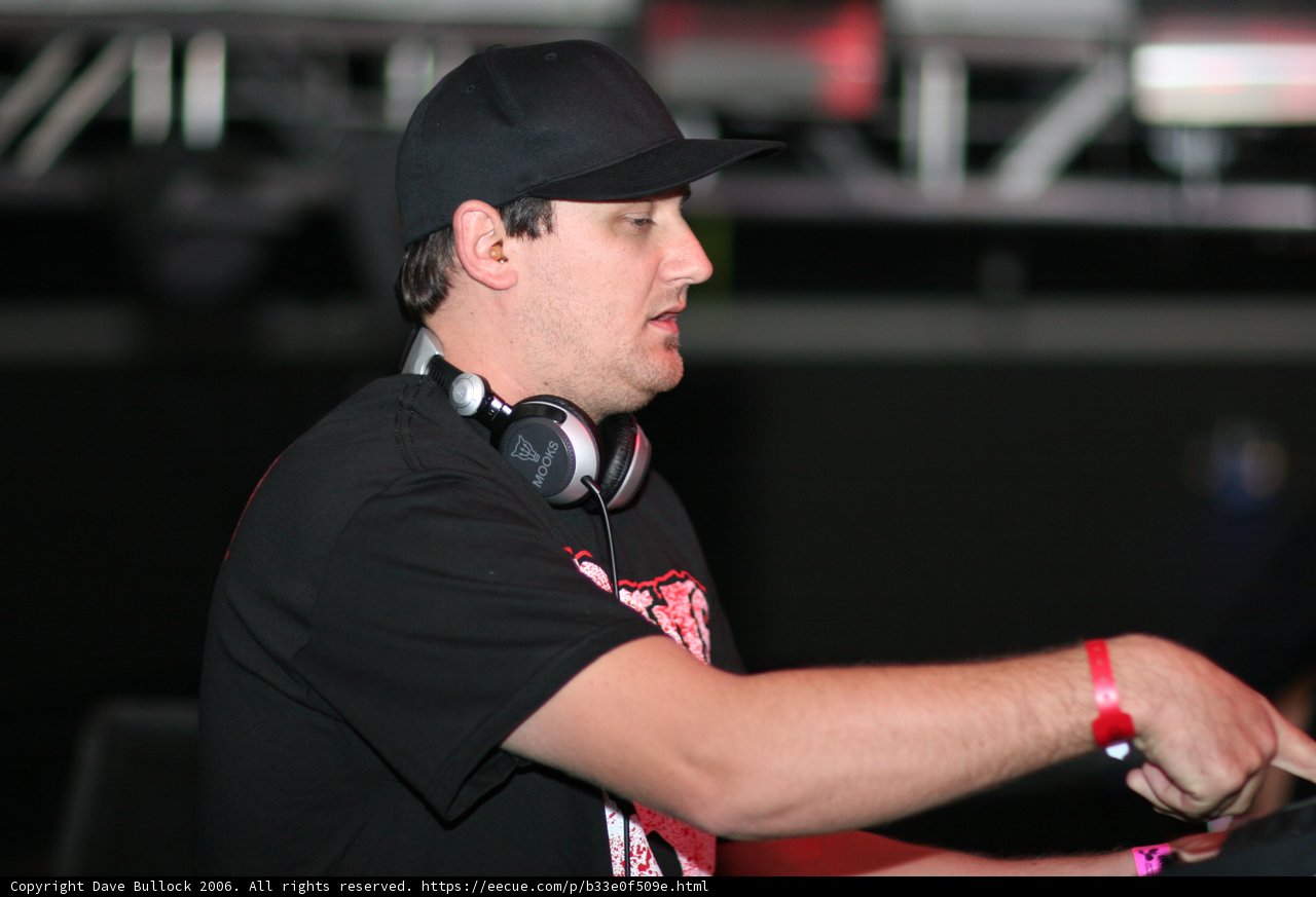 DJ Jamming Out