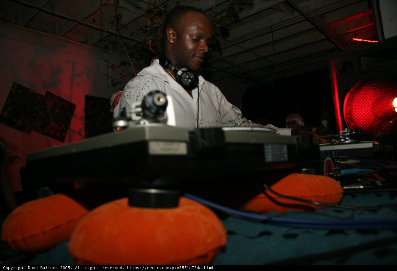 DJ SS rockin' the turntables