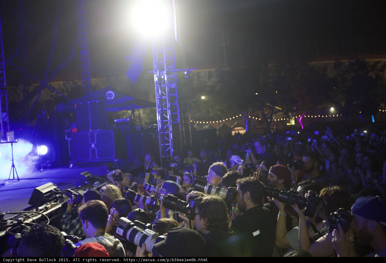 Photo Pit Wide Telephoto Lenses Stage Scaffolding Spotlight