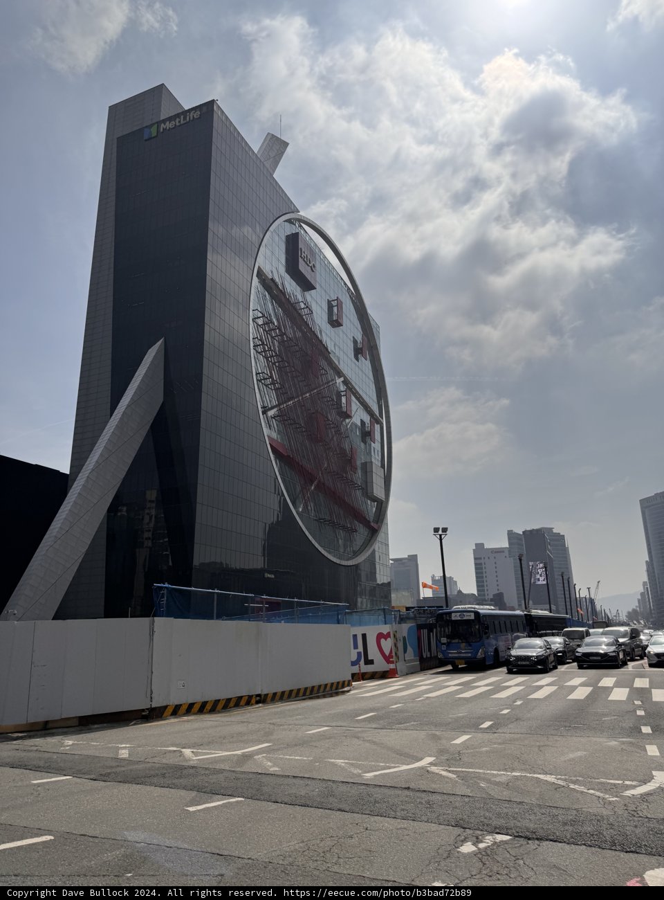 Temporal Majesty in Metropolitan Seoul