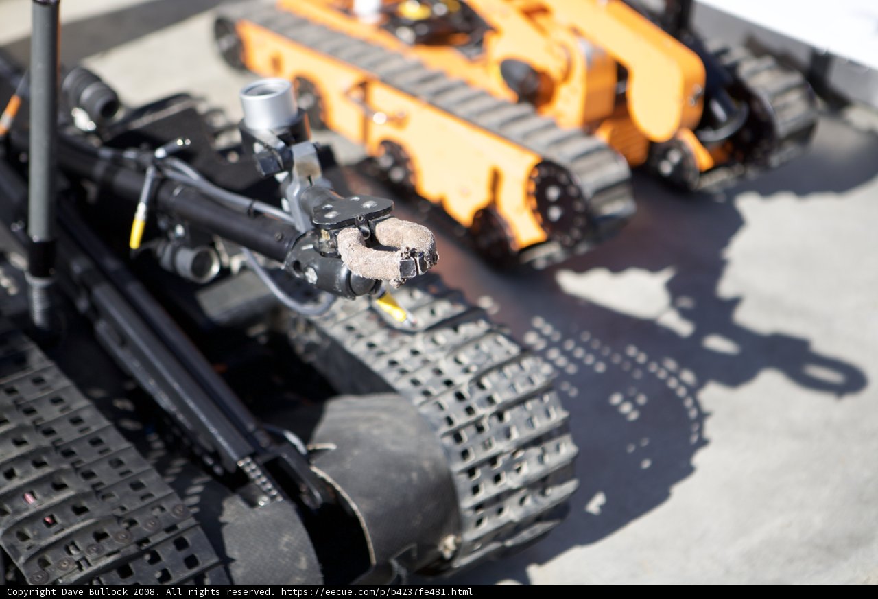 The Mighty Miniature Robot