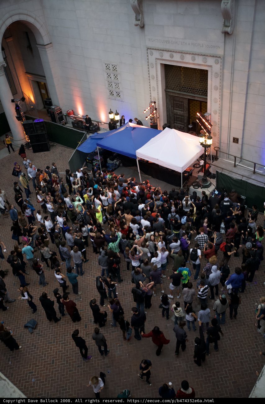 Courtyard Concert Craze