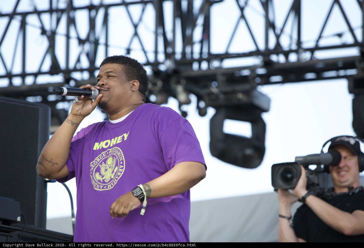 Purple Shirted Performer