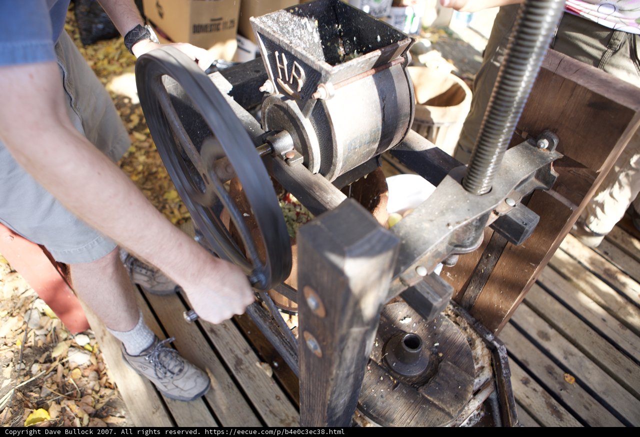 The Spoke Grinding Machine