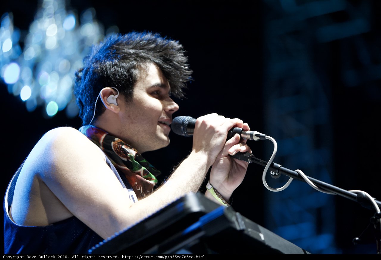 Rostam Batmanglij Rocks the Mic and the Scarf at Coachella